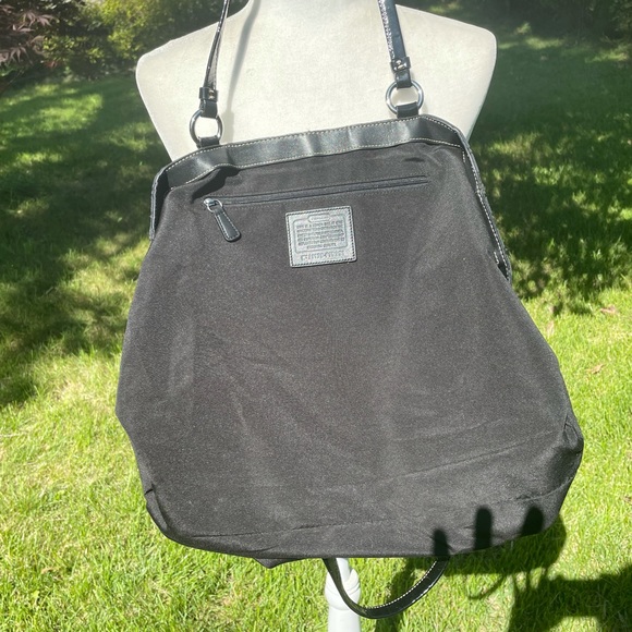 Coach Authentic, Signature, Jacquard, Black on Black Tote - Picture 7 of 11